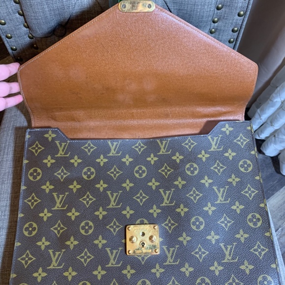 Authentic Louis Vuitton Porte Documents Bandouliere - Picture 12 of 15